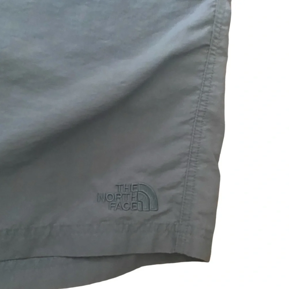 The North Face Athletic Outdoors Nylon Gray Shorts